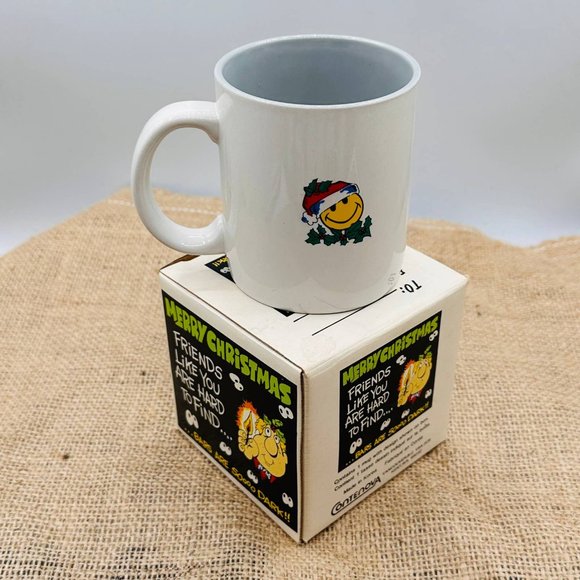 Merry Christmas Friends Like You Are Hard to Find MUG - Picture 2 of 10